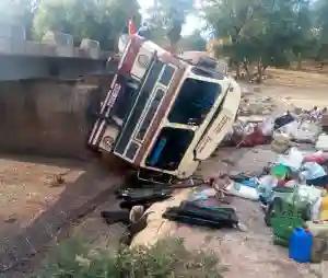 Bus Accident In Nkayi Injures Thirteen People