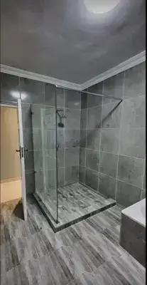 aluminium shower cubicles