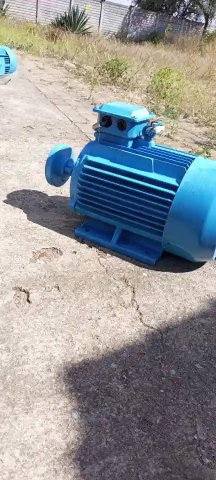 Electric motor 7.5 HP And Jaw Breaker Low Maintenance