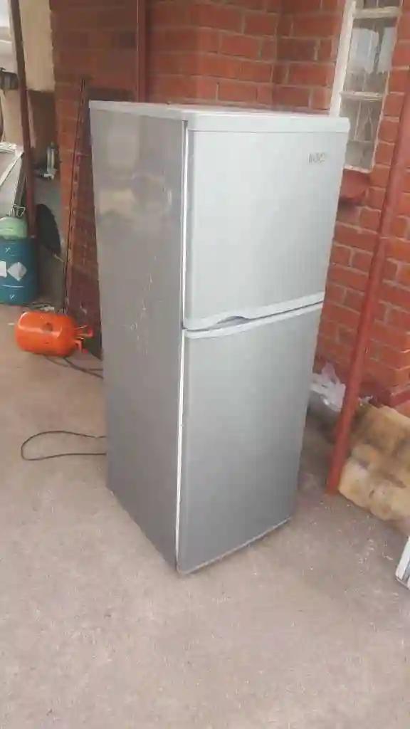gud second hand fridges for sale  .excellent working order