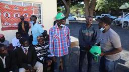 10 MDC Members Defect To ZANU PF