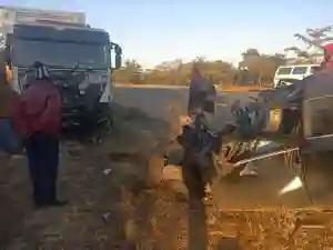 2 Killed In Honda Fit Crash Along Masvingo - Beitbridge Highway