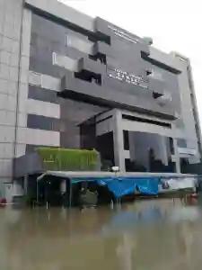 23 Dead In Jarkata Floods, Thousands Displaced