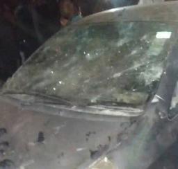 Angry residents stone and burn car to get council cops who had thrown spikes and caused death