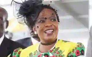 Auxillia Mnangagwa Escapes Unhurt After Her Vehicle Overturns In Mazowe  - Report
