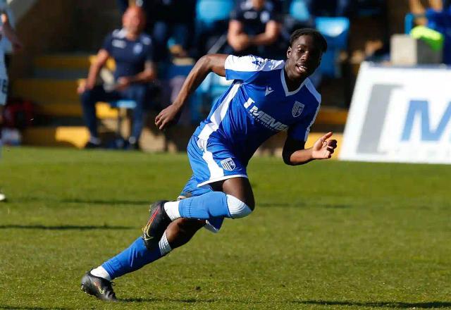 Bolton Wanderers Sign Zimbabwean Striker