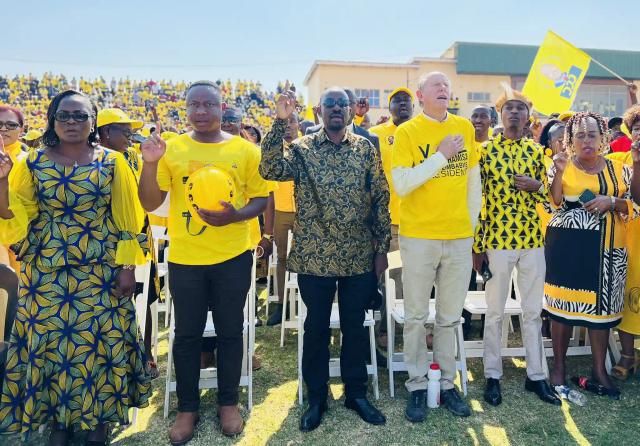 Chamisa Endorses David Coltart For Bulawayo Mayorship