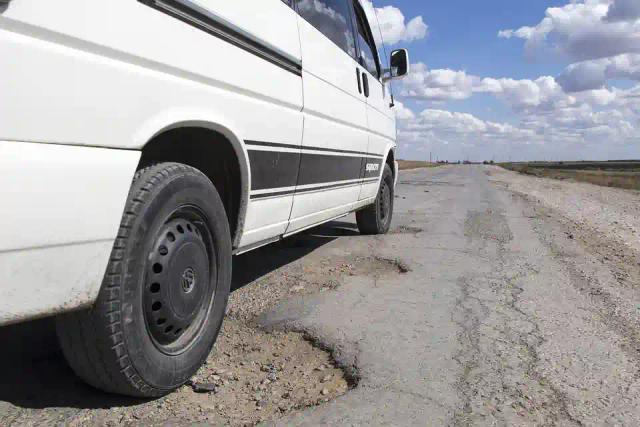 City of Bulawayo considering gravel roads, says it cannot maintain tar