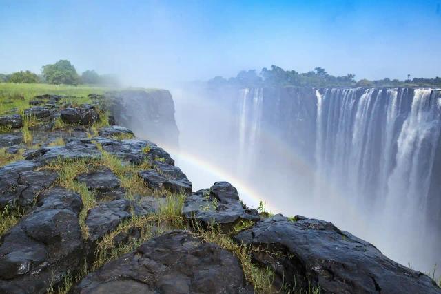 COVID-19 Casts Dark Shadow Over Zimbabwe's Tourism Industry