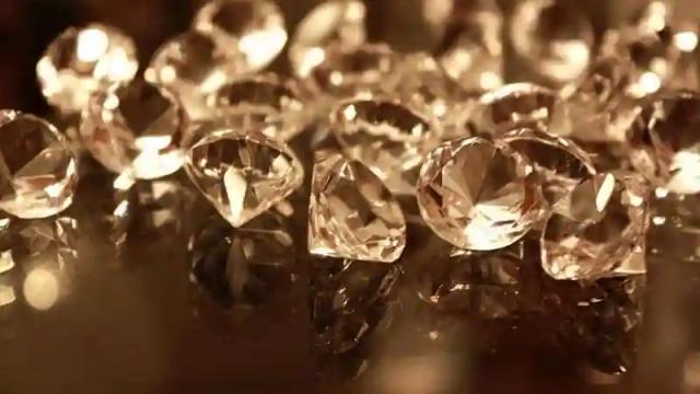 Five Men Arrested For Possessing Diamonds Weighing 75 Carats