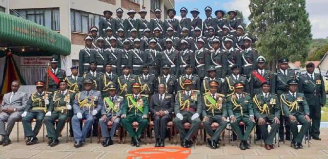 FULL THREAD: "The Body Language Of Army Chiefs Said It All" - Mawarire