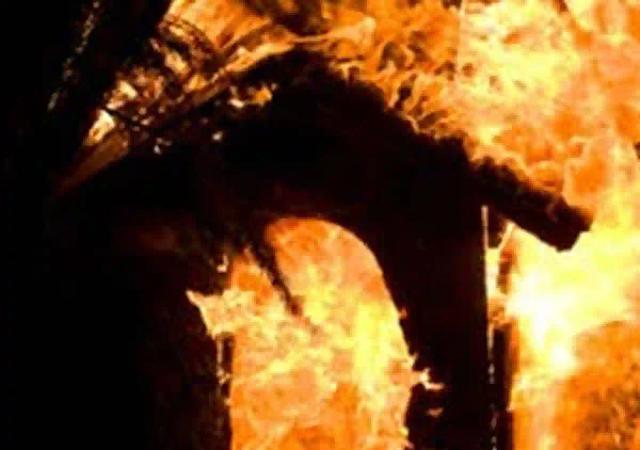 Home Of ZANU PF Councillor For Seke Rural On Fire As ZANU PF Clash With CCC