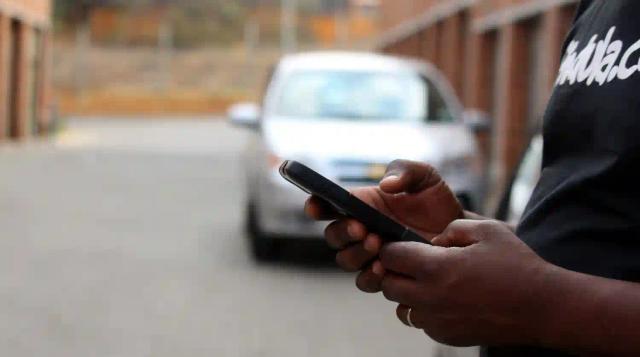 Huge Number Of Zimbabweans Ditch Internet Bundles - POTRAZ