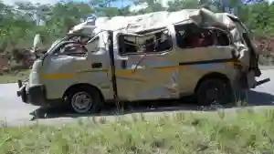 JUST IN: 4 People Perish As Kombi Bursts Rear Tyre And Roll Several Times Along Gokwe-Kwekwe Road