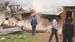 Kwekwe Suspends Demolition of Illegal Tuckshops