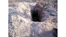 Makorokoza Dig Up A Grave In Umzingwane After Being Told The Dead Man Was Buried With Treasure - Report