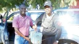 Man Who Retrieved US$100 000 & 3 Pistols From Accident Scene Has Been Thanked