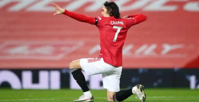 Manchester United's Cavani Makes Contract U-Turn