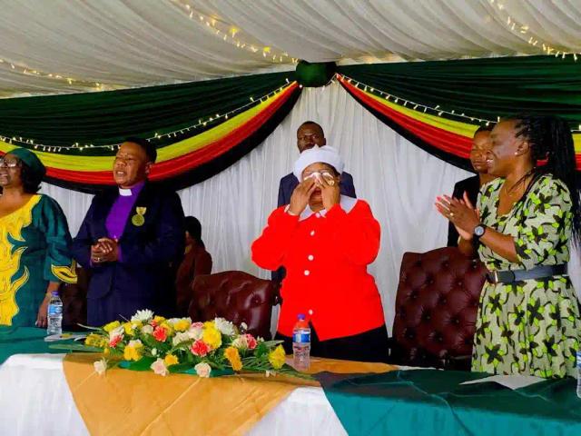 'Mother Of The Nation' Auxillia Mnangagwa Calls For 3 Days Of Prayer & Fasting Against Corona