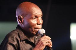 Mtukudzi First Non-South African To Win Legend Award.