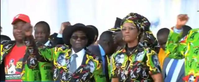 Mugabe arrives in South Africa without Grace