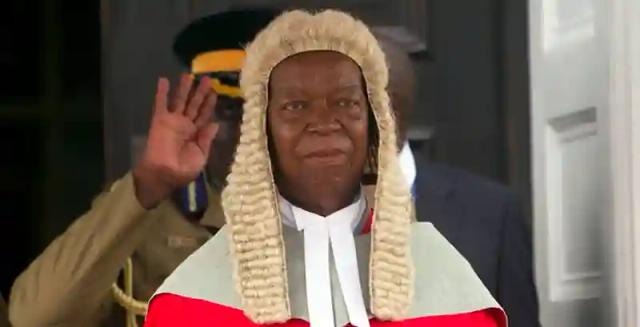 Mugabe confesses he gave Chidyausiku unconstitutional Executive orders to overturn ruling on seizure of white-owned farms