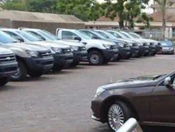 Mugabe to donate 400 cars worth over $20 million to Zanu PF structures ahead of 2018 election