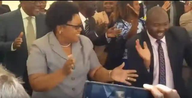 "Mujuru is a dictator who lacks direction": former top ally