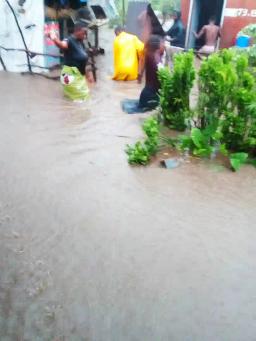 People Forced Out Of Homes As Floods Inundate Hwange