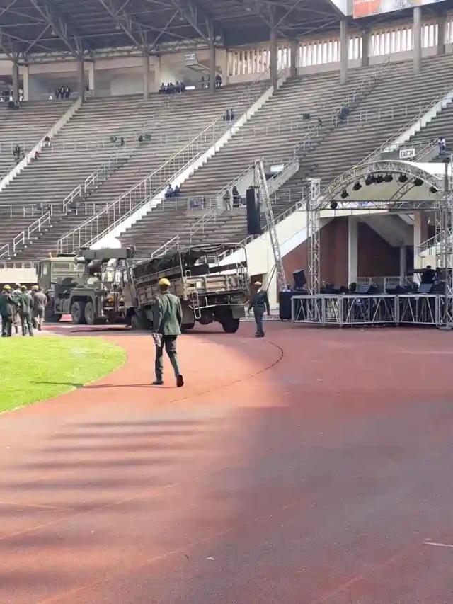 PICTURE: Zimbabweans Shun Mugabe Funeral By The Thousands