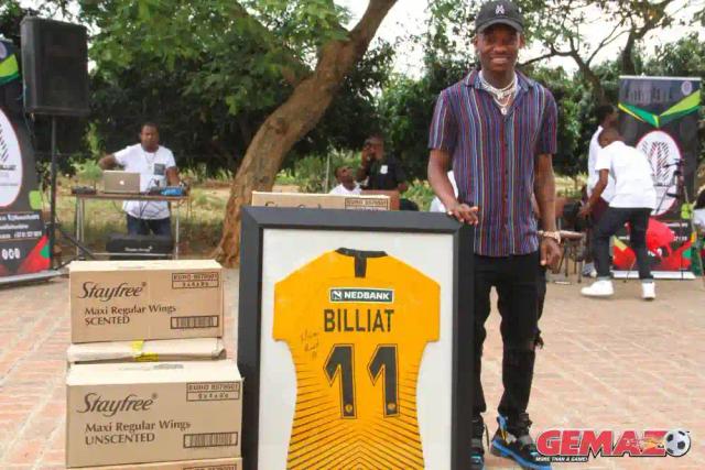 PICTURES: Khama Billiat Donates Goods To Former School