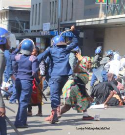 PICTURES: Police Violently Disperse Protestors In Harare