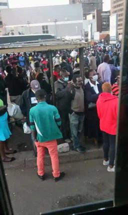 Police, Army Tighten Lockdown Around Harare CBD
