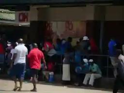 "Police, Shop Managers Share Subsidised Mealie Meal 'Under' Tear Gas"