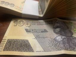 RBZ Urges Kombis, Vendors To Accept "Bond Notes"