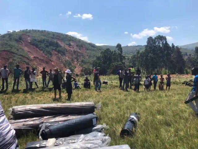 Soldiers Stop ZANU PF Officials From Taking Over Distributing Idai Relief Aid -Report