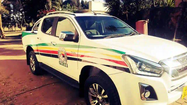 Teachers Criticise Mnangagwa For Giving Cars To POLAD "Clowns"