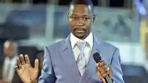 Video: Makandiwa exposes man who brought "small house" to church, asks him to choose