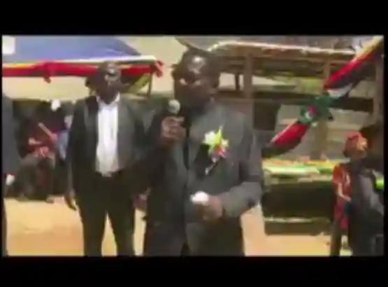 Video: ZTV staffer interrupts Mnangagwa's speech, sings Zimdancehall song over audio