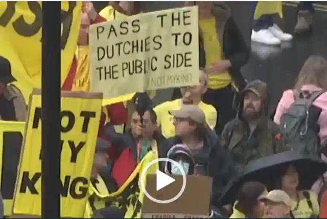 WATCH: Anti-monarchy Protesters Boo King Charles' Coronation