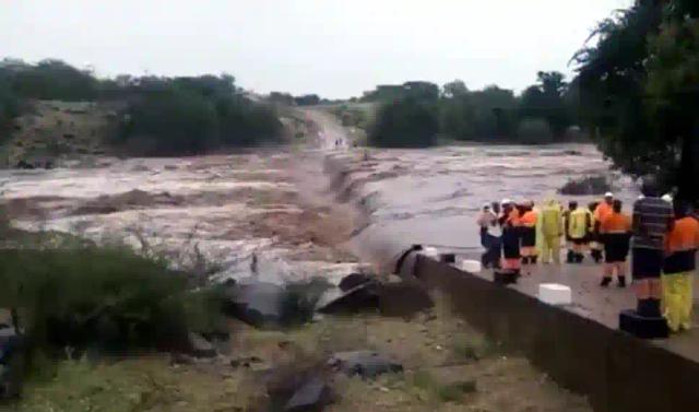 WATCH: Chiadzwa And Mutare Cut Off By Flooded Odzi River