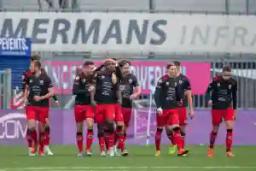 Watch: Dutch League Matches Stopped 1 Minute After Kick Off In War Against Racism