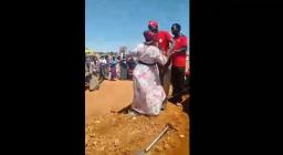 WATCH: MDC-T Councillor Blocked From Addressing MDC-A Mourners