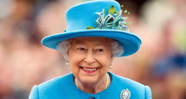 WATCH: Queen Elizabeth II With 2-Car Motorcade, Driving Herself