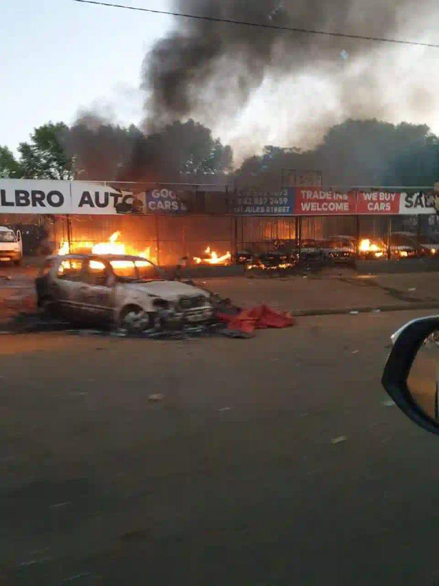 WATCH: Vandalism In Joburg Continue As Shops Owned By Foreigners Are Set On Fire