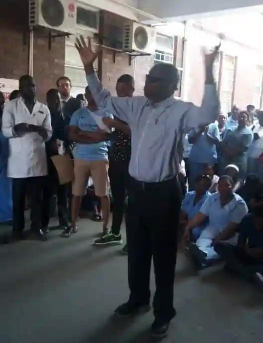 WATCH: Zimbabwe Doctors Pray For Dying Patients As Hospitals Run Out Of Medicines