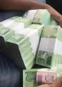 ZANU PF Apologist Threatens To Storm RBZ Over Leakage Of Cash To The Black Market