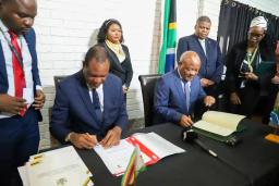 Zimbabwe And South Africa Sign Water Supply Agreement